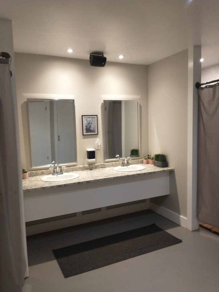 Beautiful Clean Bathrooms
